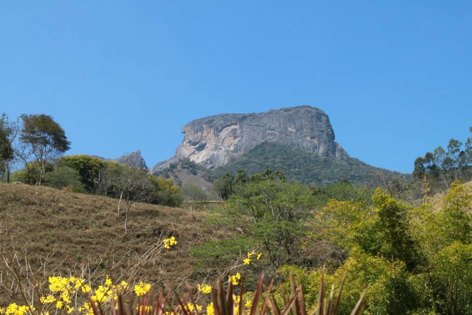 Chales Na Montanha Riacho Doce 상벤투 두 사푸카이 외부 사진
